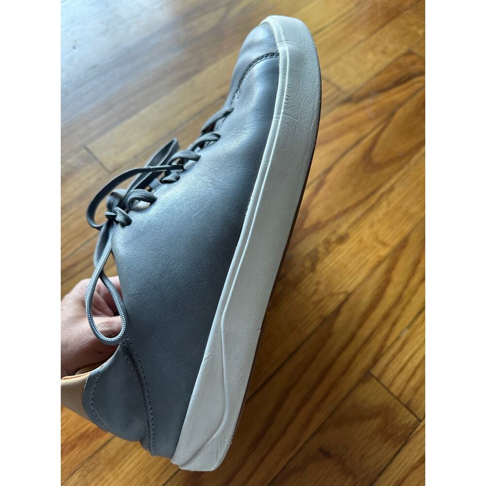 OluKai Men’s Lae‘Ahi Li ‘Ili Leather Sneakers Stone/Gray Size 9 - Picture 4 of 9